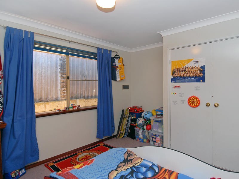 8 Hazelwood Lp, Carine WA 6020