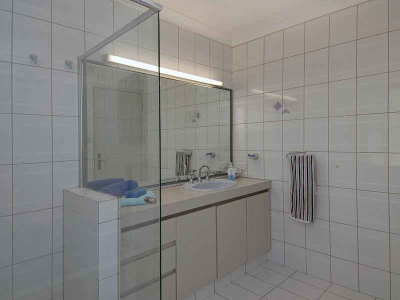 8 Hazelwood Lp, Carine WA 6020