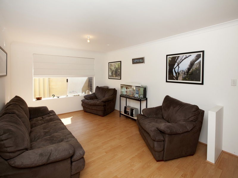 10 Belfast Circuit, Ridgewood WA 6030