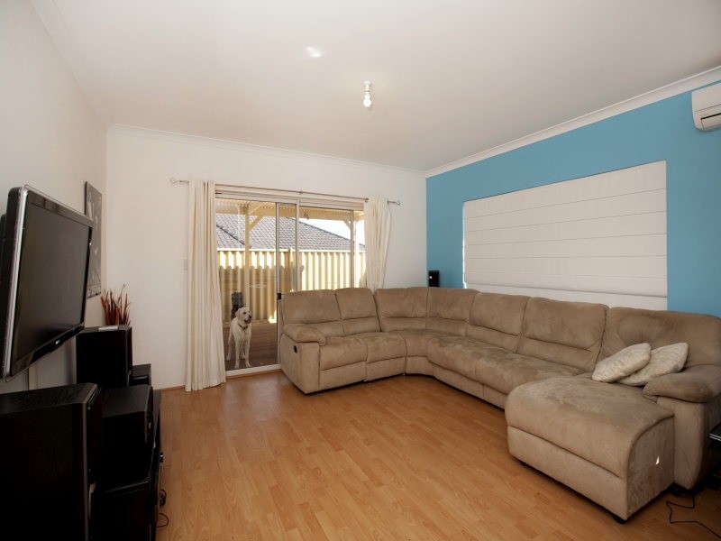 10 Belfast Circuit, Ridgewood WA 6030