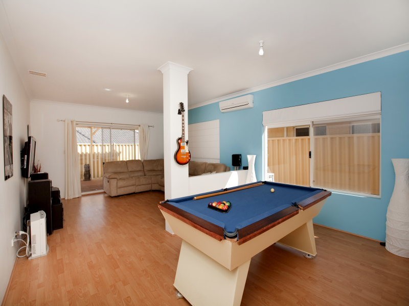 10 Belfast Circuit, Ridgewood WA 6030