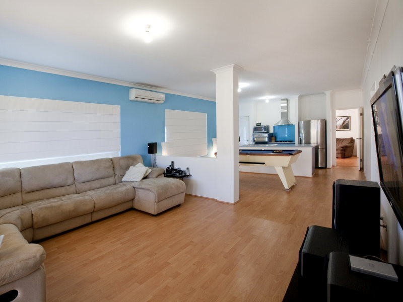 10 Belfast Circuit, Ridgewood WA 6030