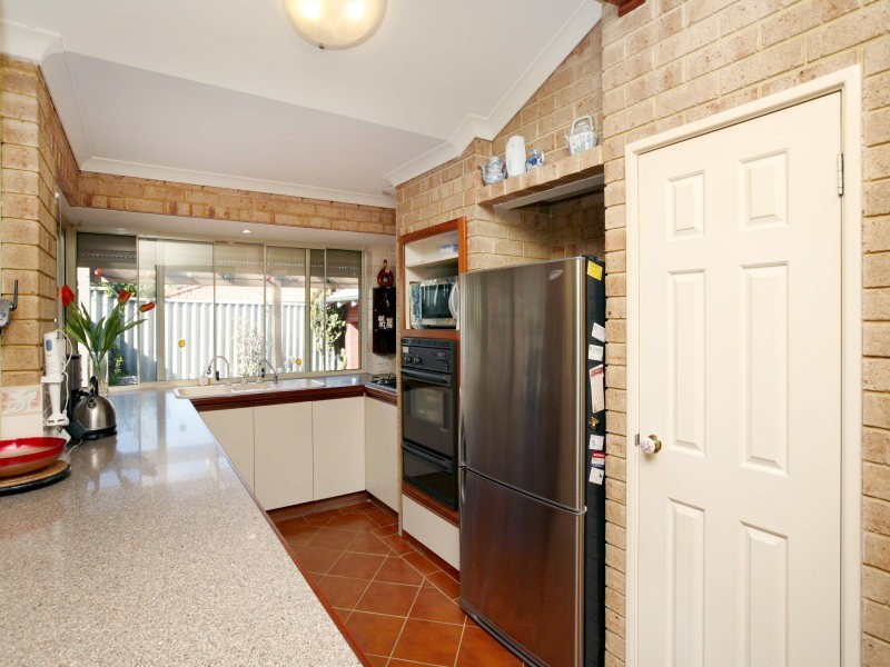 20 Standish Way, Woodvale WA 6026