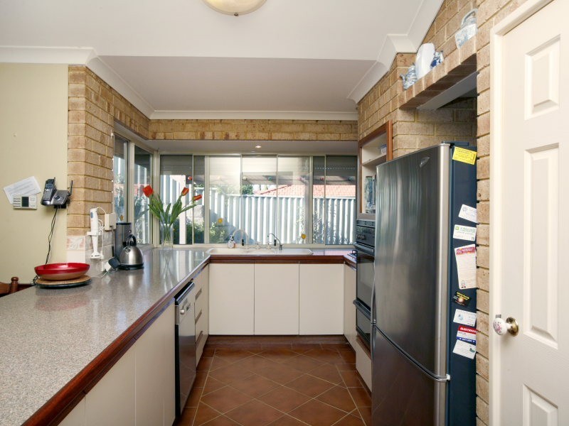 20 Standish Way, Woodvale WA 6026