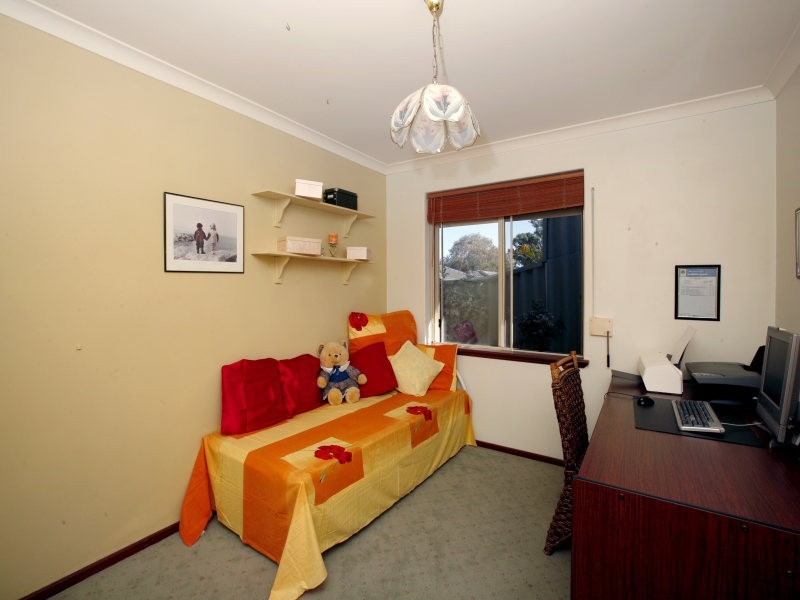 20 Standish Way, Woodvale WA 6026