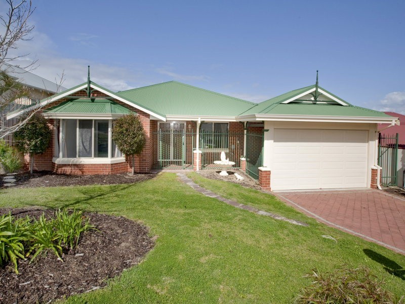 12 Parkhurst Rise, Padbury WA 6025