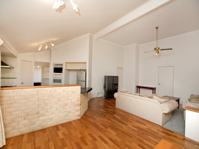 12 Parkhurst Rise, Padbury WA 6025