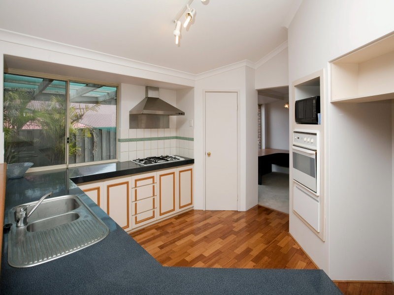 12 Parkhurst Rise, Padbury WA 6025