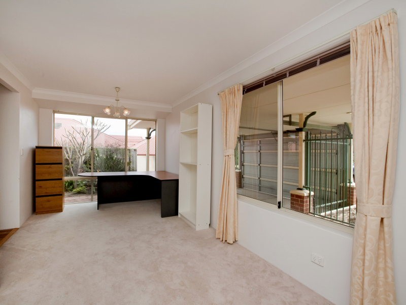 12 Parkhurst Rise, Padbury WA 6025