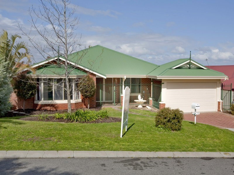 12 Parkhurst Rise, Padbury WA 6025