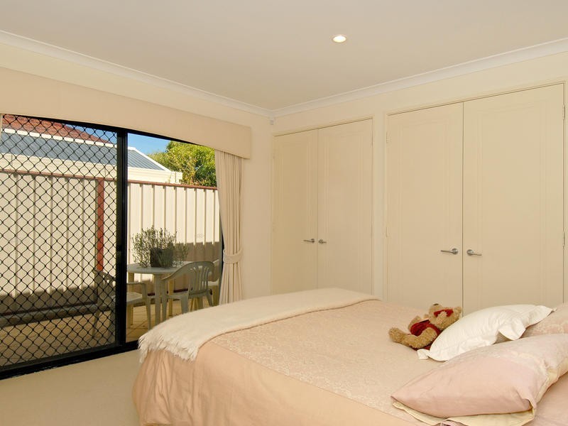 42 Abrolhos Drive, Heathridge WA 6027