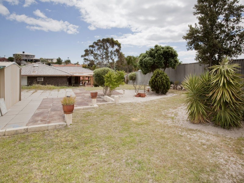 14 Karalundie Way, Mullaloo WA 6027