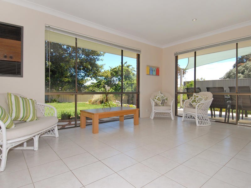 8 Eclipse Crescent, Kallaroo WA 6025