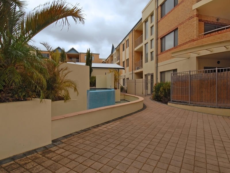 Unit 13/27 Piccadilly Circle, Joondalup WA 6027