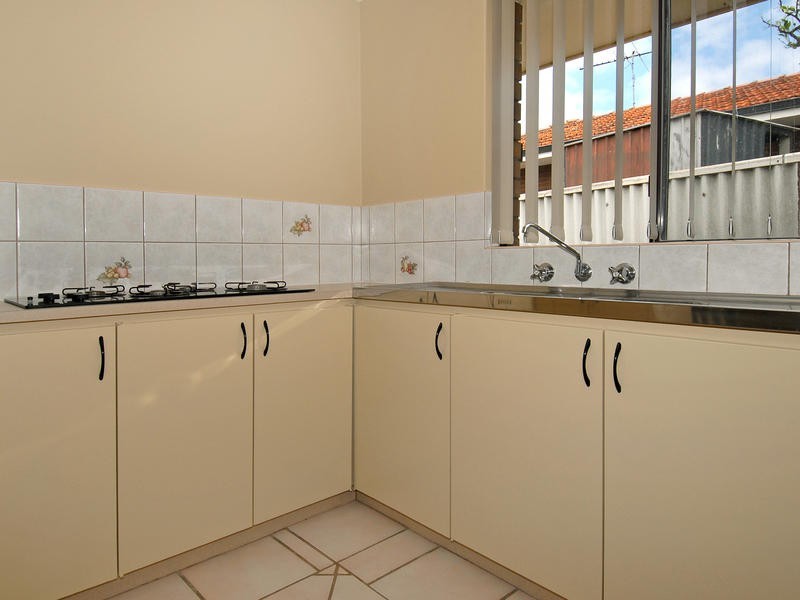 6 McWhae Rd, Hillarys WA 6025