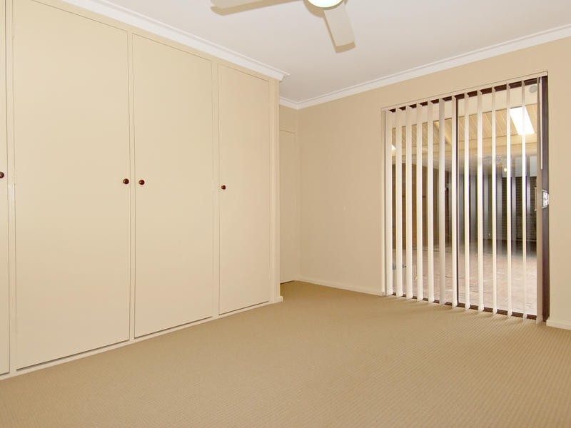 6 McWhae Rd, Hillarys WA 6025
