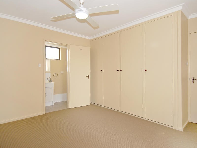 6 McWhae Rd, Hillarys WA 6025