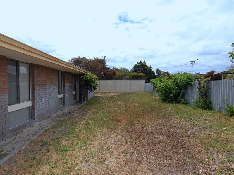 6 McWhae Rd, Hillarys WA 6025