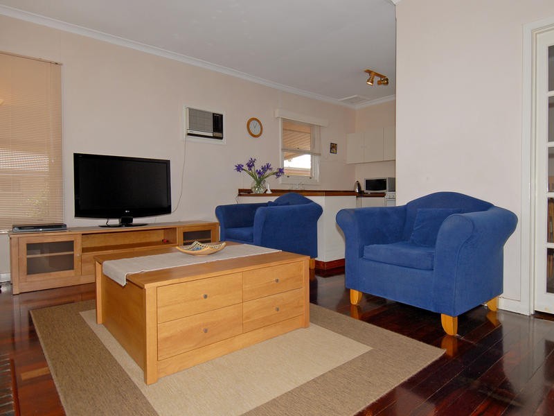 25 Gamble Way, Karrinyup WA 6018