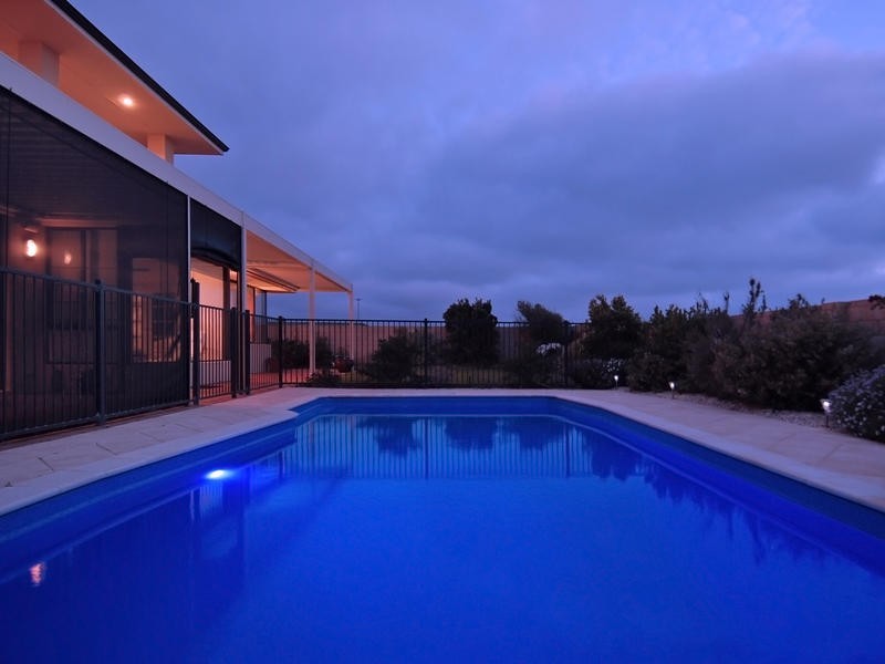 5 Tarwhine Turn, Yanchep WA 6035