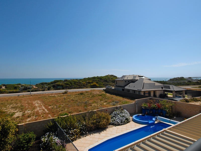 5 Tarwhine Turn, Yanchep WA 6035