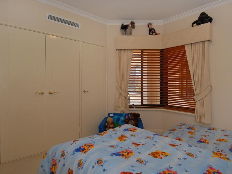 5 Tarwhine Turn, Yanchep WA 6035