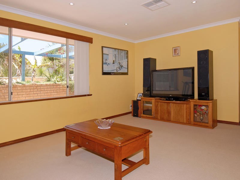 16 Sabot Place, Ocean Reef WA 6027