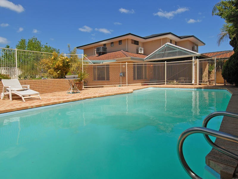 16 Sabot Place, Ocean Reef WA 6027