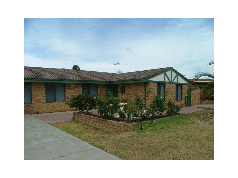 23 Deyoung Rd, Craigie WA 6025