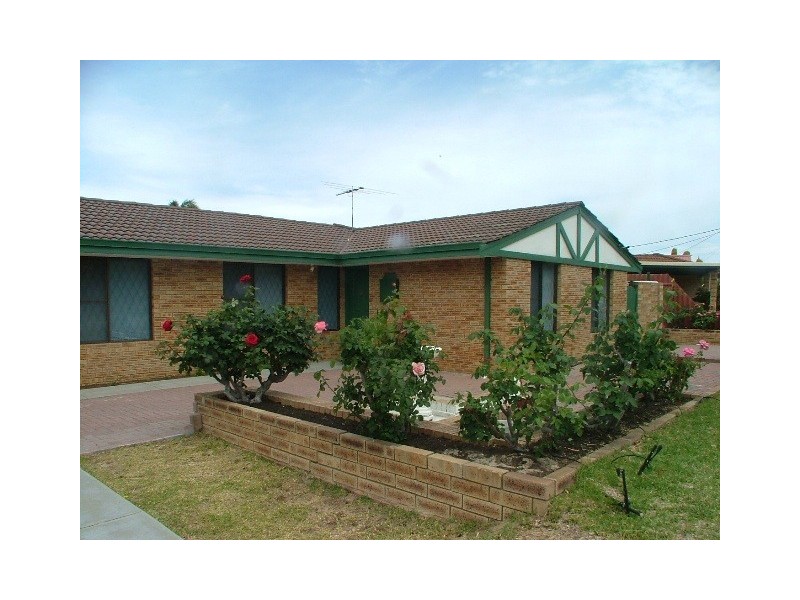 23 Deyoung Rd, Craigie WA 6025