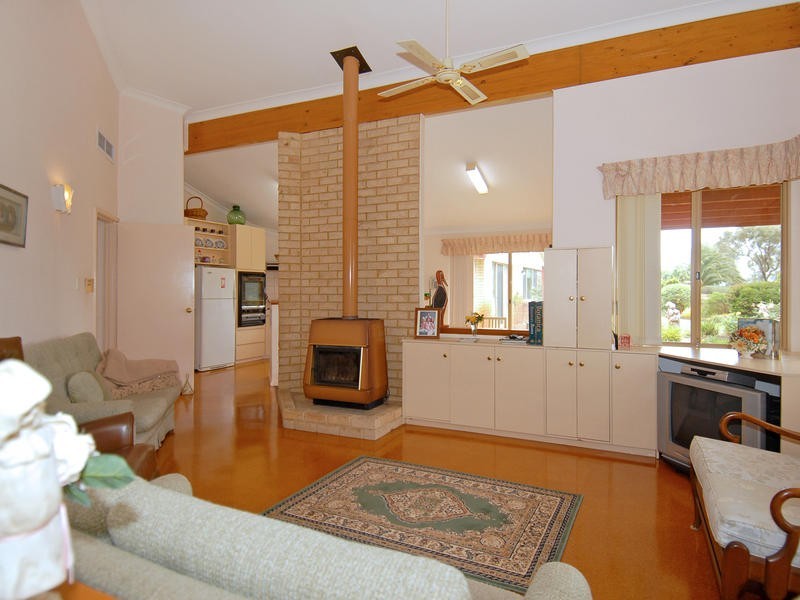 11A Reflection Close, Edgewater WA 6027