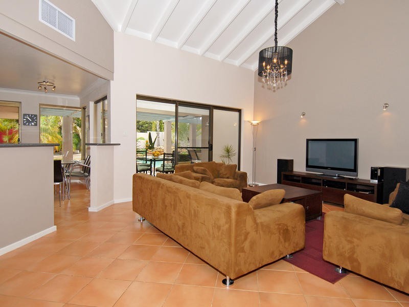 24 The Ridge, Woodvale WA 6026