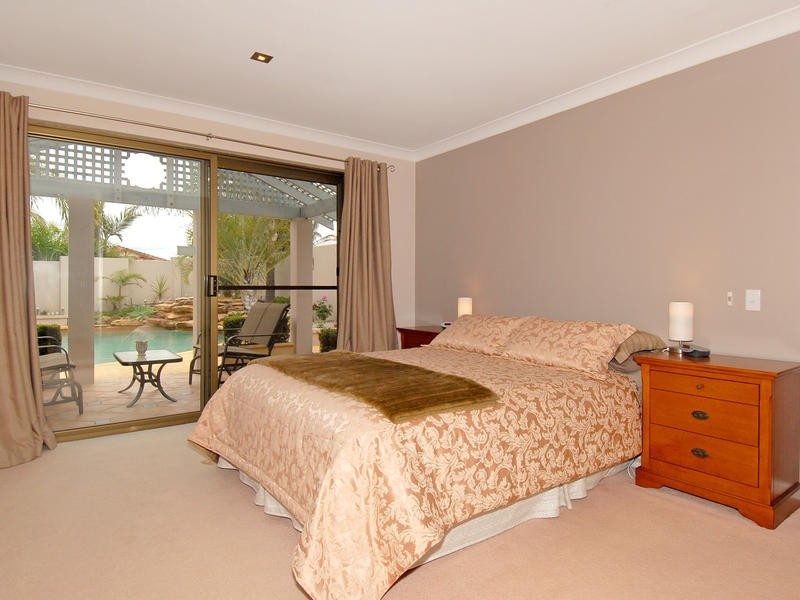 24 The Ridge, Woodvale WA 6026