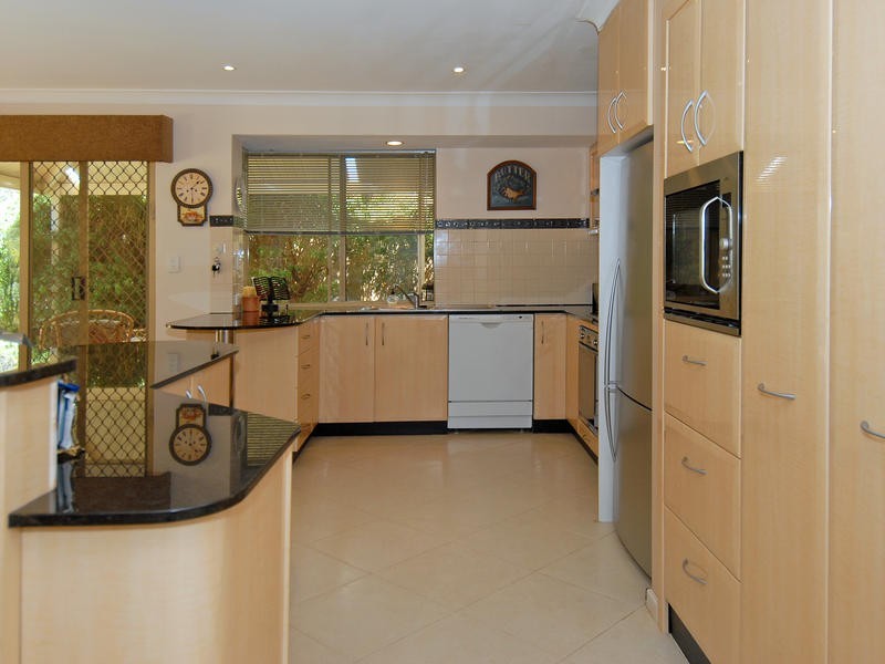 14 Fleetwing Hts, Ocean Reef WA 6027