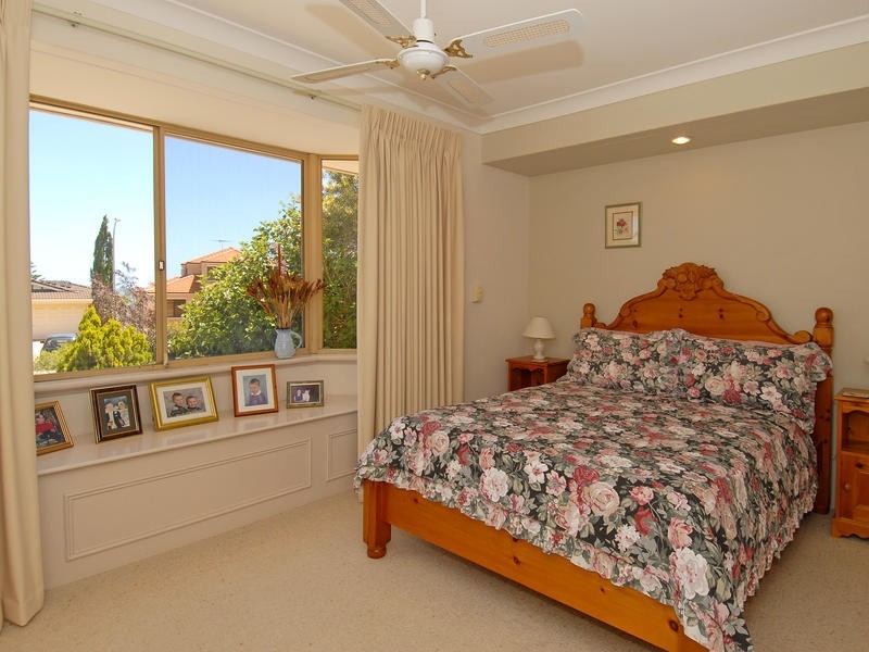 14 Fleetwing Hts, Ocean Reef WA 6027