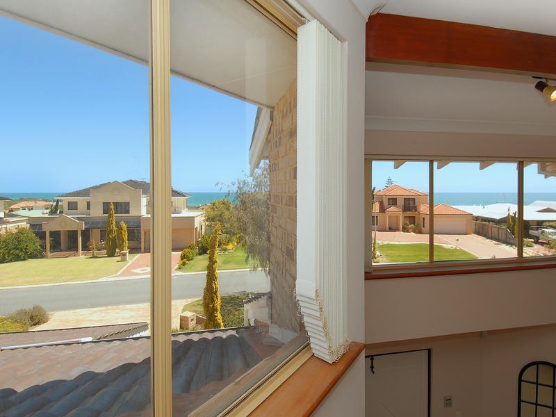 14 Fleetwing Hts, Ocean Reef WA 6027