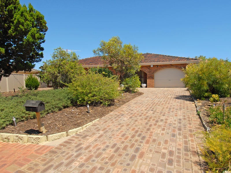 5 Grid Ct, Beldon WA 6027