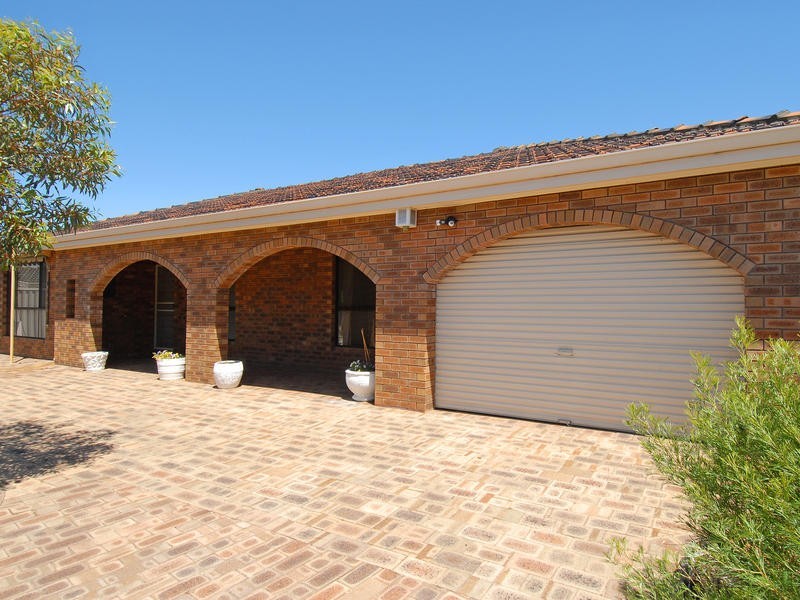 5 Grid Ct, Beldon WA 6027