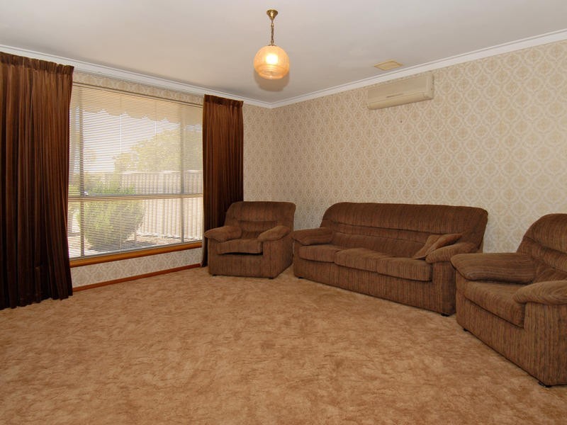 5 Grid Ct, Beldon WA 6027