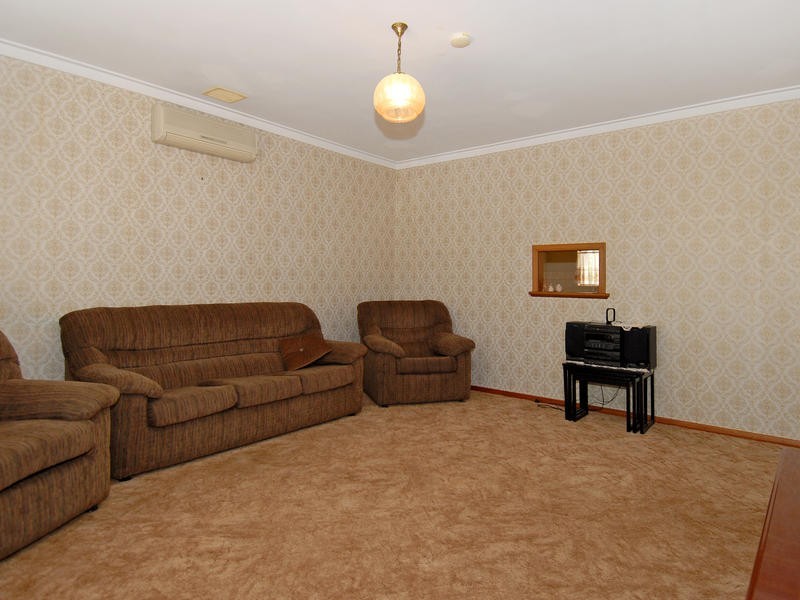 5 Grid Ct, Beldon WA 6027