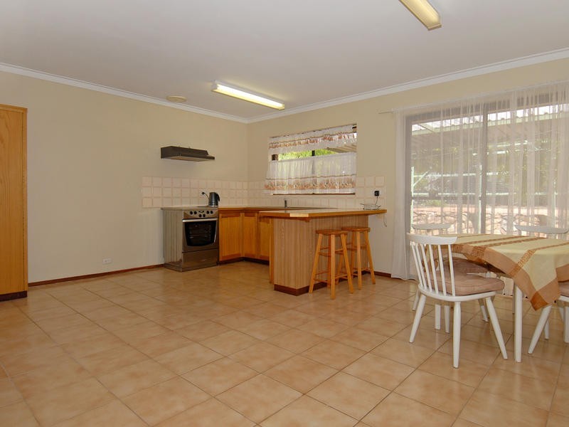 5 Grid Ct, Beldon WA 6027