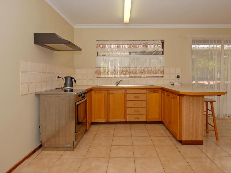5 Grid Ct, Beldon WA 6027