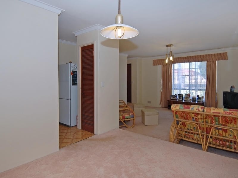 6 Clyo Way, Kallaroo WA 6025