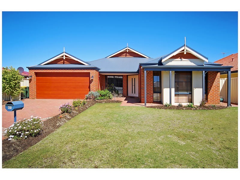41 Litchfield Cres, Carramar WA 6031