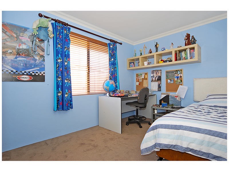 41 Litchfield Cres, Carramar WA 6031