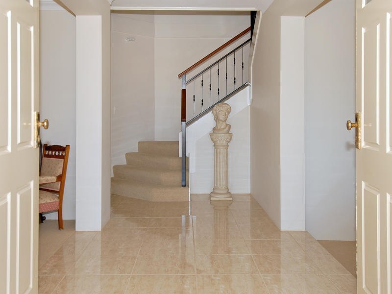 126 Lagoon Dr, Yanchep WA 6035