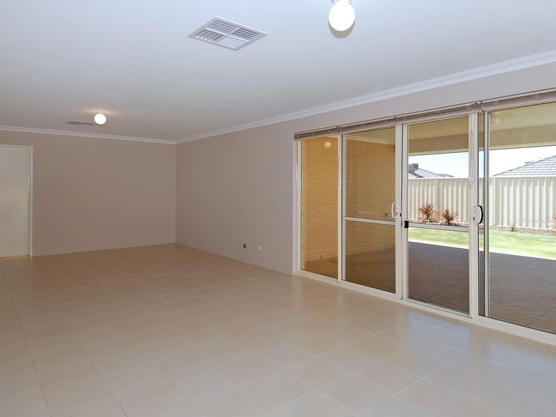 53 Galileo Ave, Tapping WA 6065