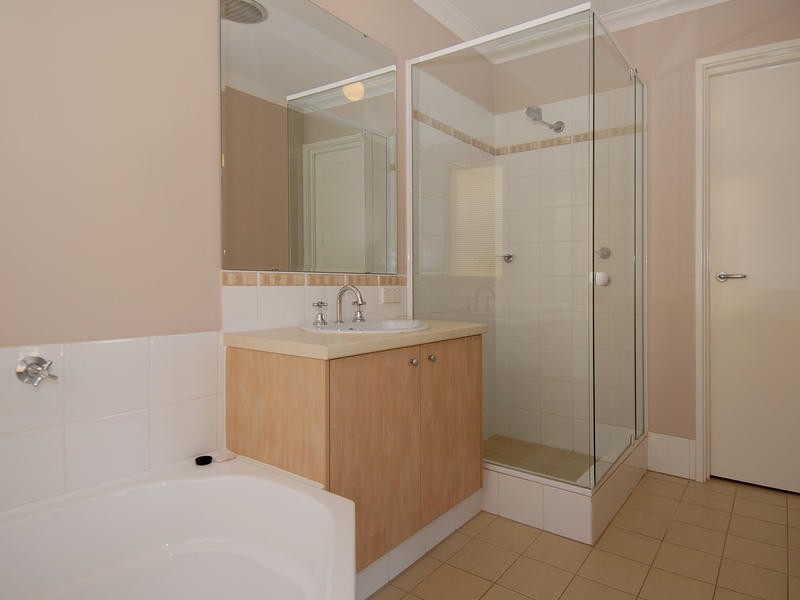 53 Galileo Ave, Tapping WA 6065