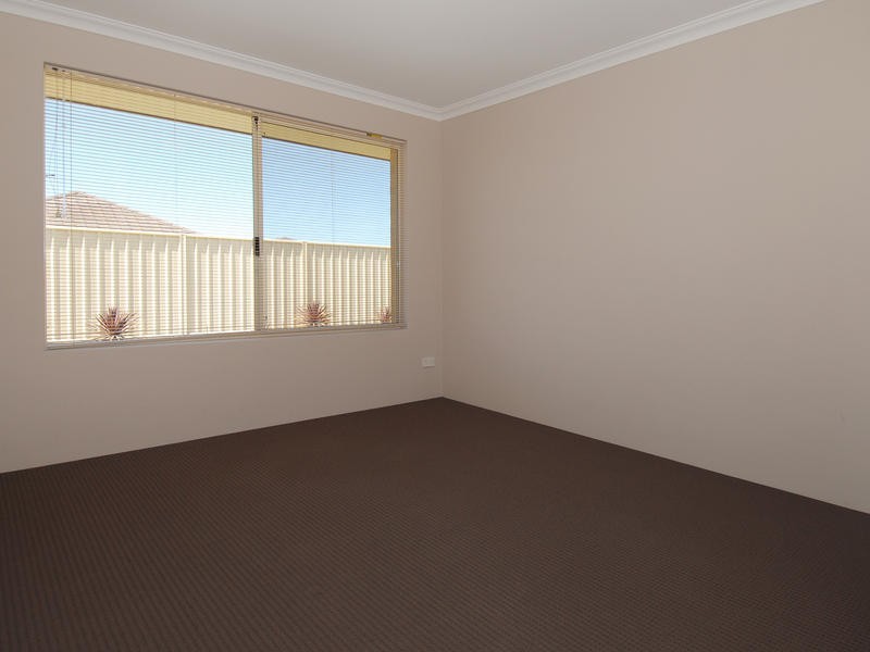 53 Galileo Ave, Tapping WA 6065