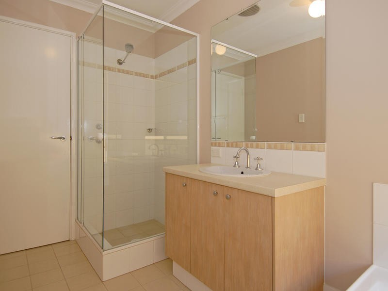 53 Galileo Ave, Tapping WA 6065